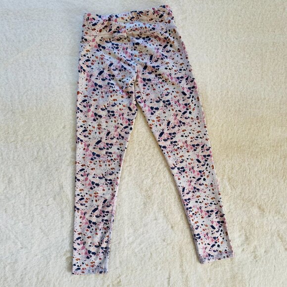 Old Navy Active Go-Dry Girl's Athletic Leggings Terrazzo Print size 10-12 - Picture 4 of 5